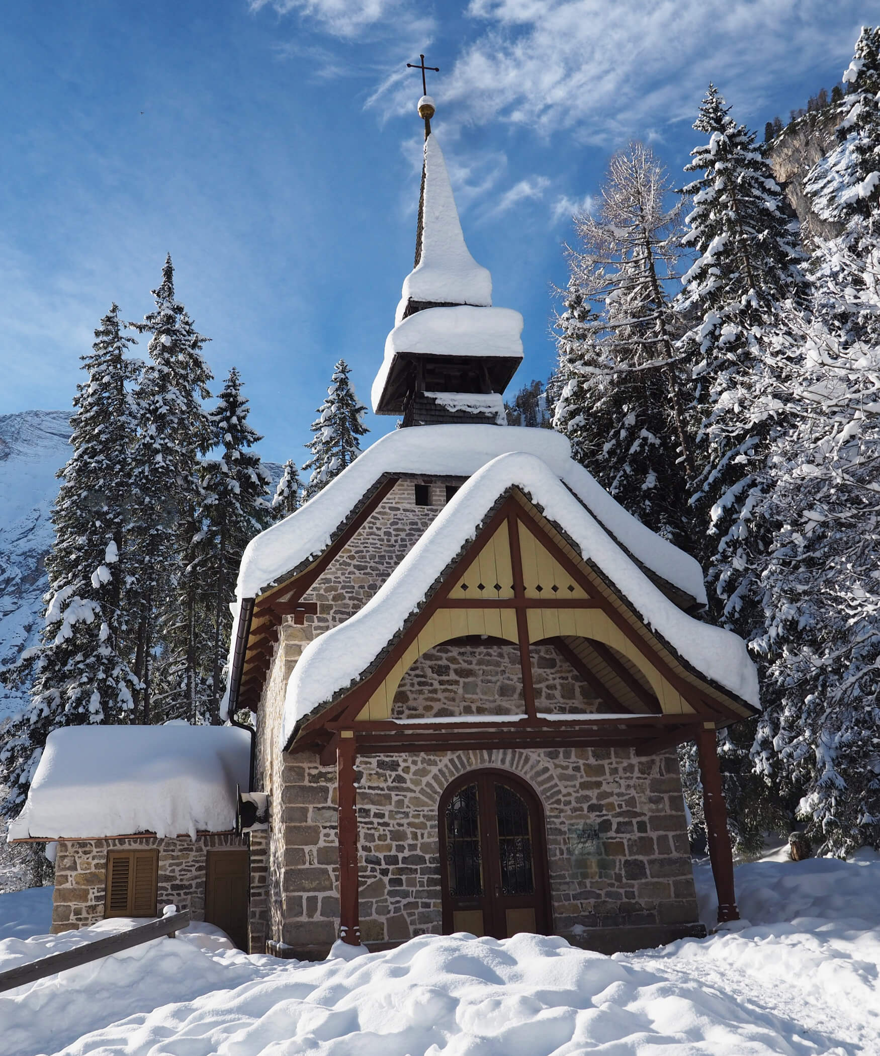 Cappella al lago di Braies